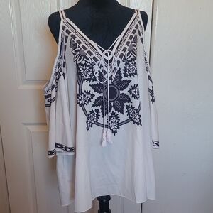 Bohemian White and Black Cold Sholder Women's Top